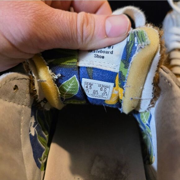 Vans Womens Size 6 - Picture 9 of 9